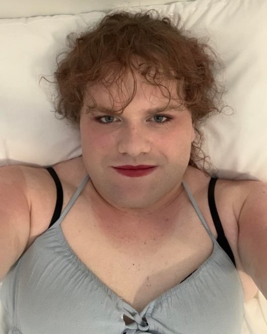 Jovem trans comete ataque em escola no Canadá e deixa cerca de 10 mortos