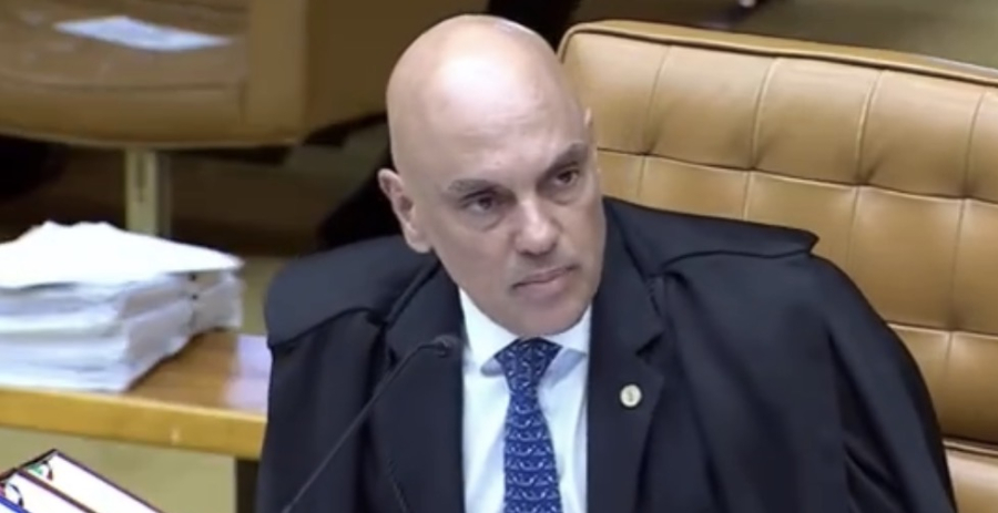 Ministro Moraes repreende advogado que criticou decisão do STF