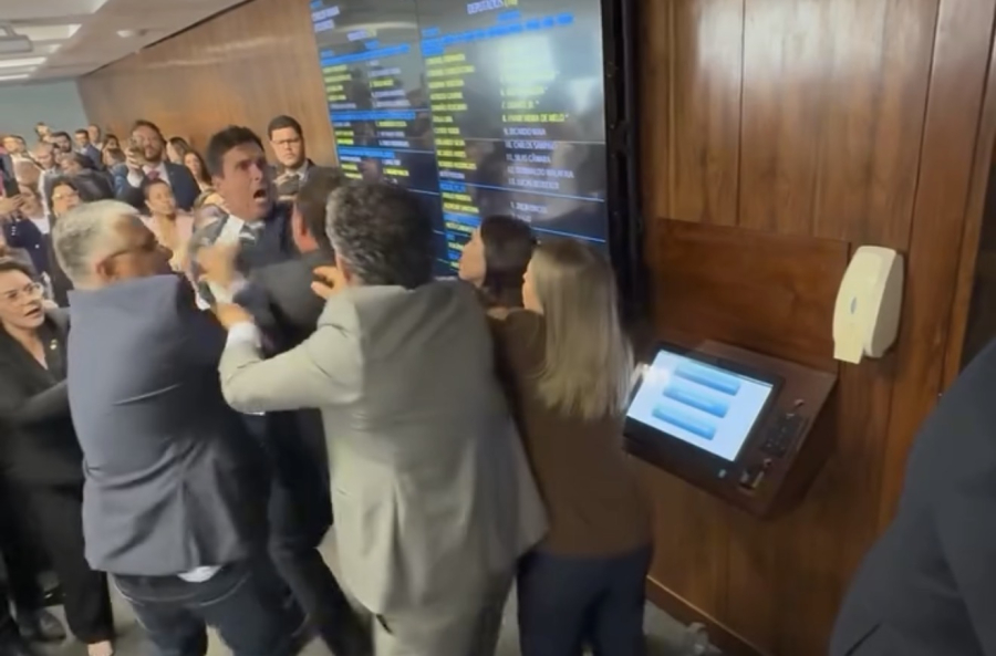 CPMI do INSS aprova quebra de sigilos de Lulinha e Jorge Luz e amplia investigações