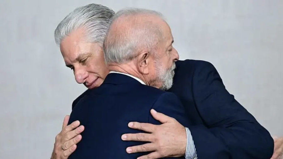 Lula gasta dinheiro do brasileiro enviando toneladas de comida e remédios para Cuba em meio ao cerco de Trump