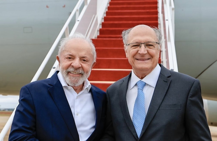 Lula confirma Alckmin como seu vice para a próxima eleição