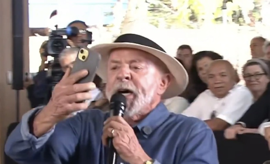 Lula que mente como se não houvesse AMANHÃ,  diz que é necessário combater as fakes news