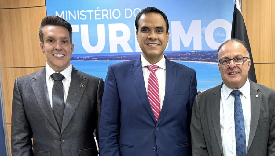 Prefeito Paulinho Freire e presidente da Câmara Eriko Jácome se reúnem com o novo ministro do Turismo e articulam avanços para o setor em Natal