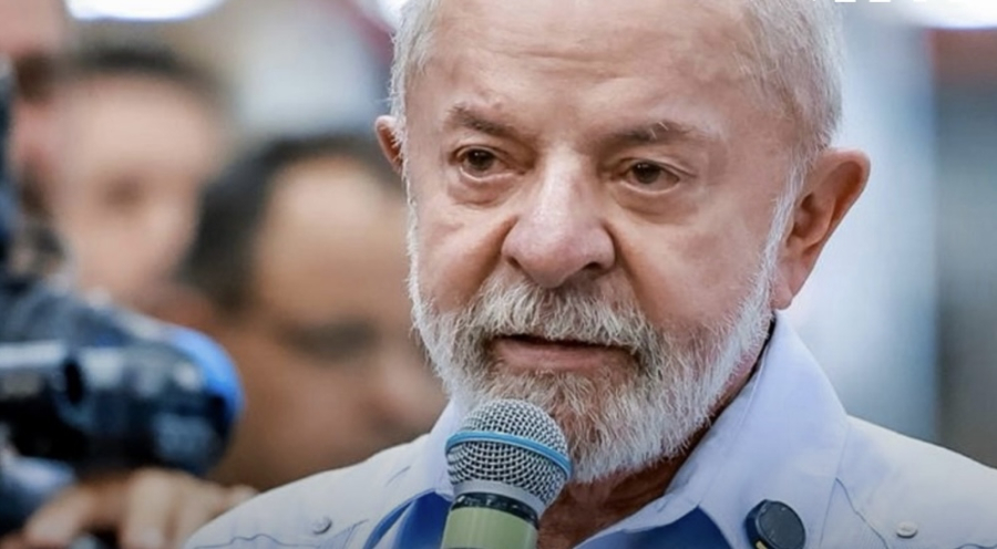 URGENTE - Lula suspende taxa das blusinhas para ganhar votos dos jovens