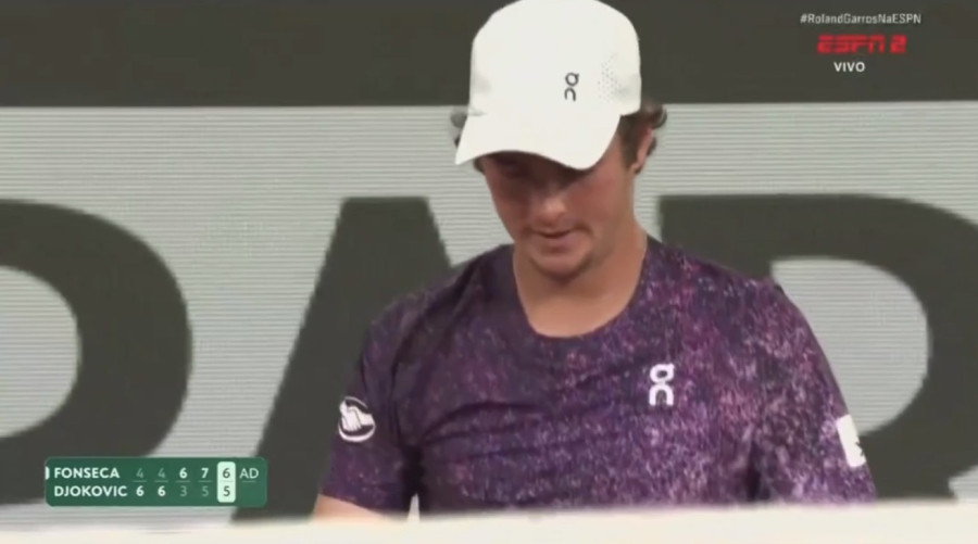 João Fonseca faz história em Roland Garros ao derrotar Djokovic de virada
