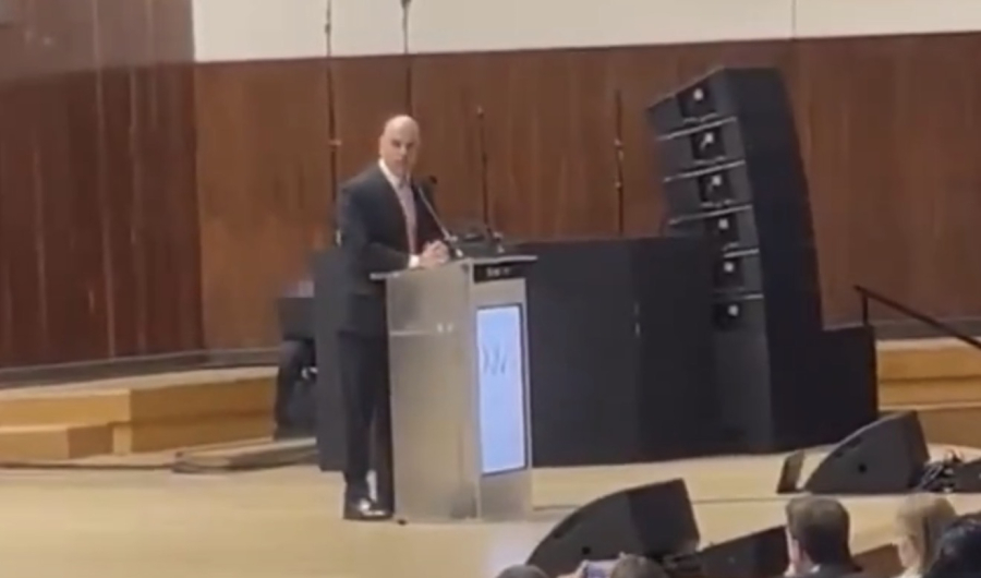 Moraes fortalece discurso de Lula e defende regulação das mídias no mundo
