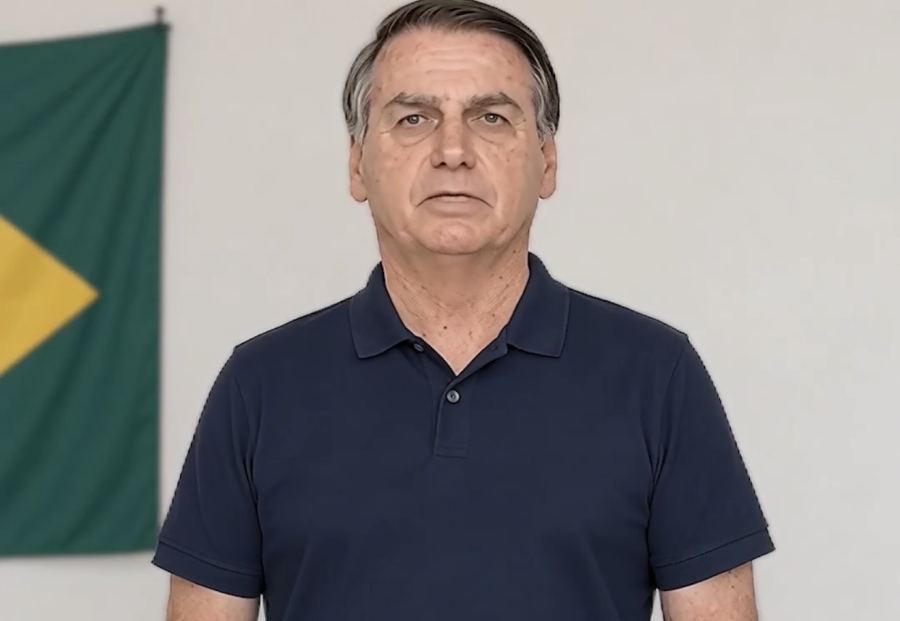 Moraes dá 48 horas para Bolsonaro explicar vídeo feito por IA exibido no lançamento de Flávio