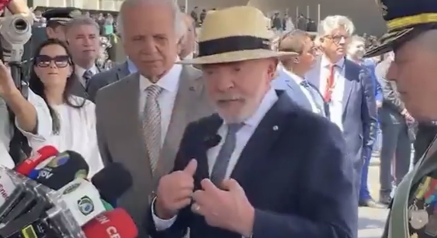 Lula foge de entrevista após ser questionado sobre investigações envolvendo Lulinha