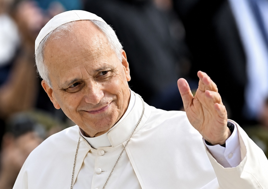 Papa Leão XIV passa por cirurgia para retirar nódulo no pulmão; Vaticano confirma que cirurgia foi bem sucedida