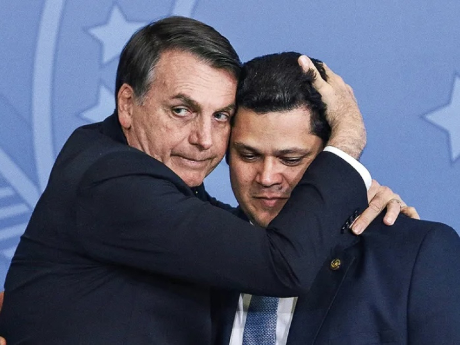 Alcolumbre se prepara para enrolar mais uma vez bolsonaristas com a mentira de anistia para Bolsonaro e presos do 18 de janeiro